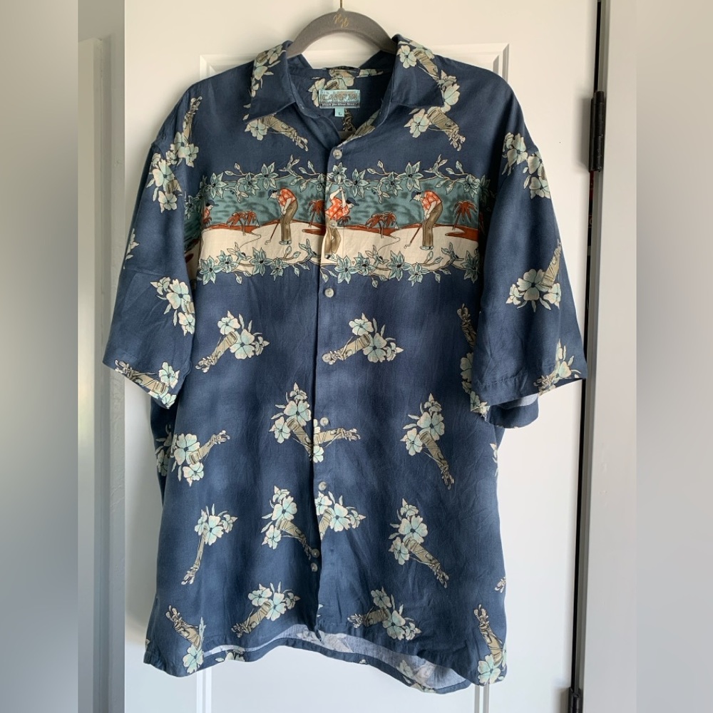 Golf/tropical print button down short sleeved shirt
